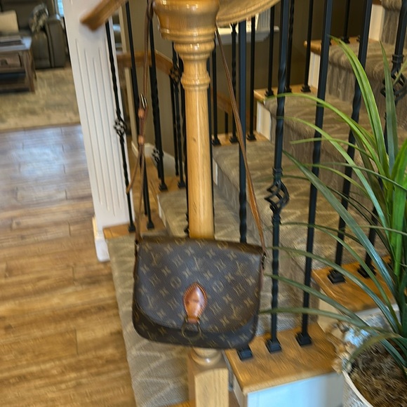 Louis Vuitton Handbags - ❄️Blizzard Sale❄️Louis Vuitton Monogram Saint Cloud Crossbody